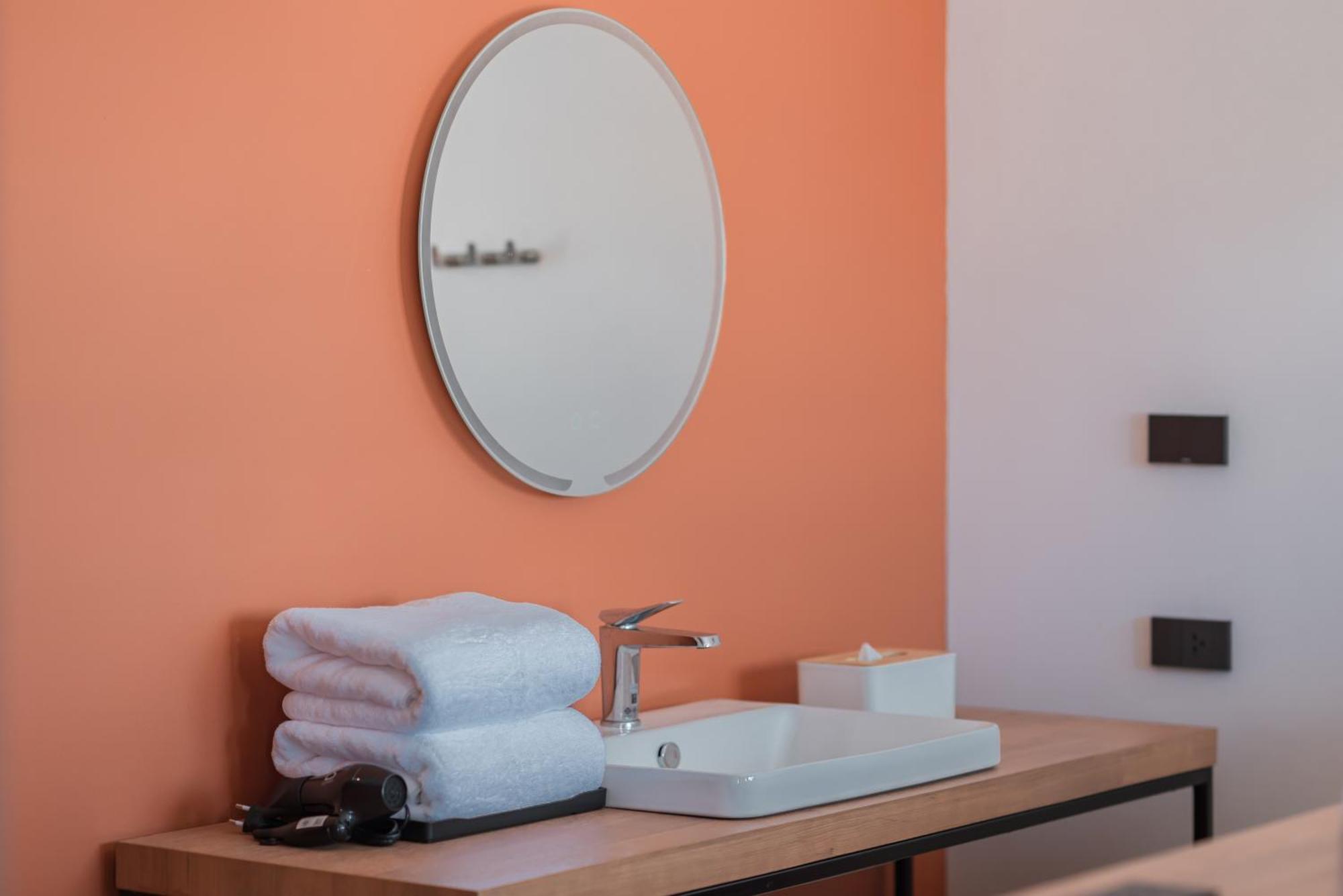Blu Monkey Hub And Hotel Bangsaen Номер фото